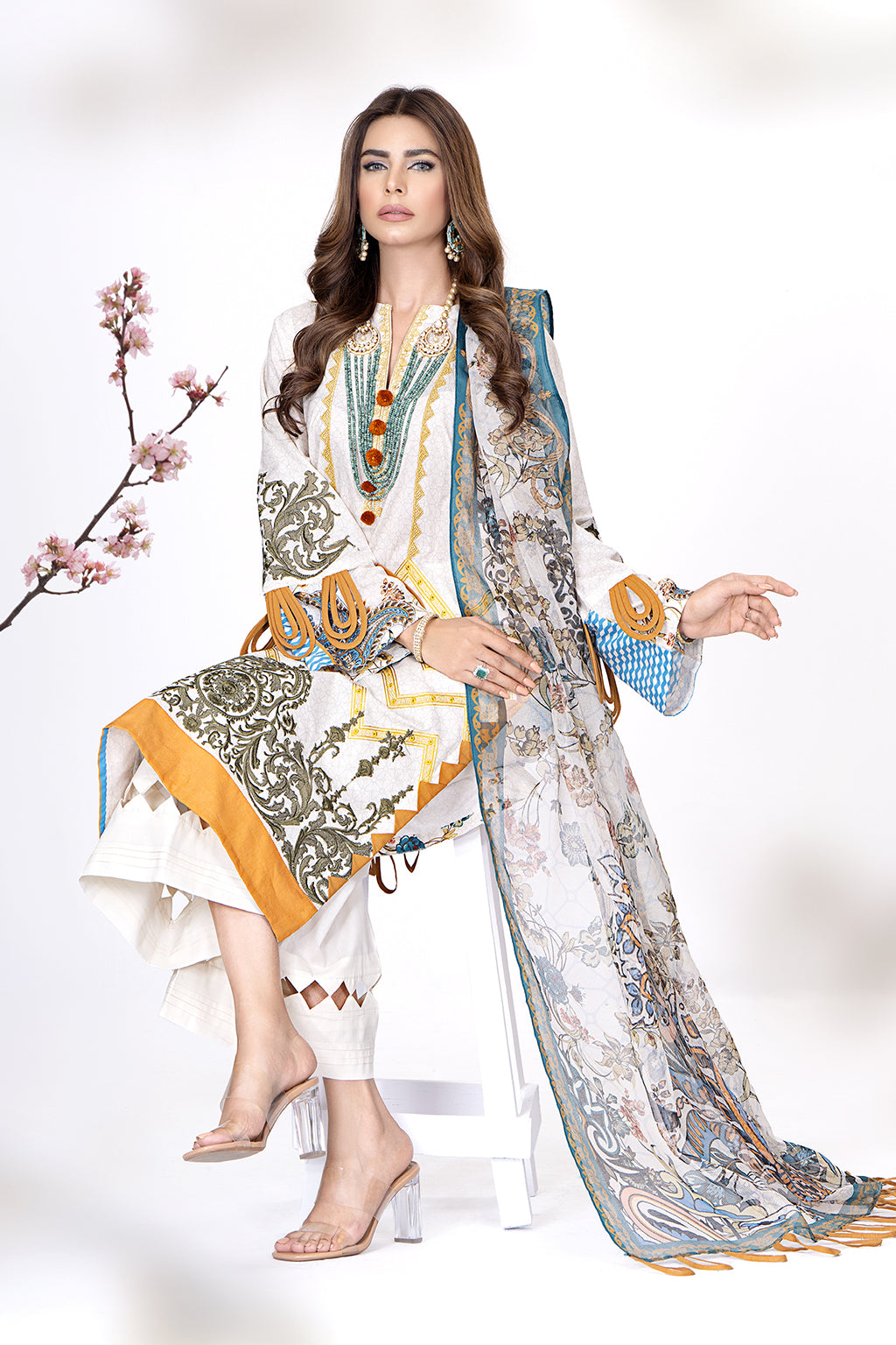 DAMASK (luxury lawn)-3PC-UNSTITCHED
