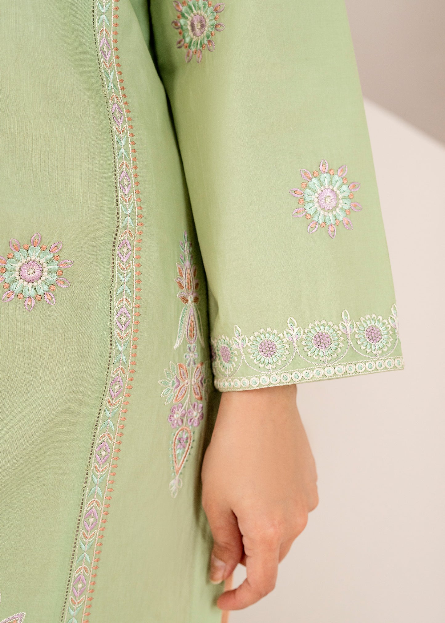 3pc Emb Cotton Lawn 07